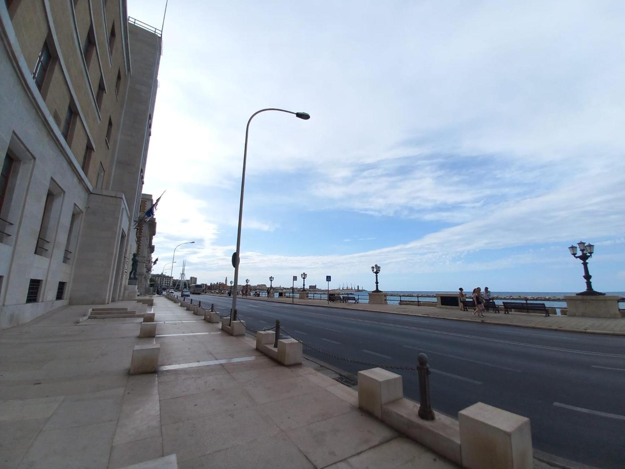 Sole Amare Guest House Bari Esterno foto