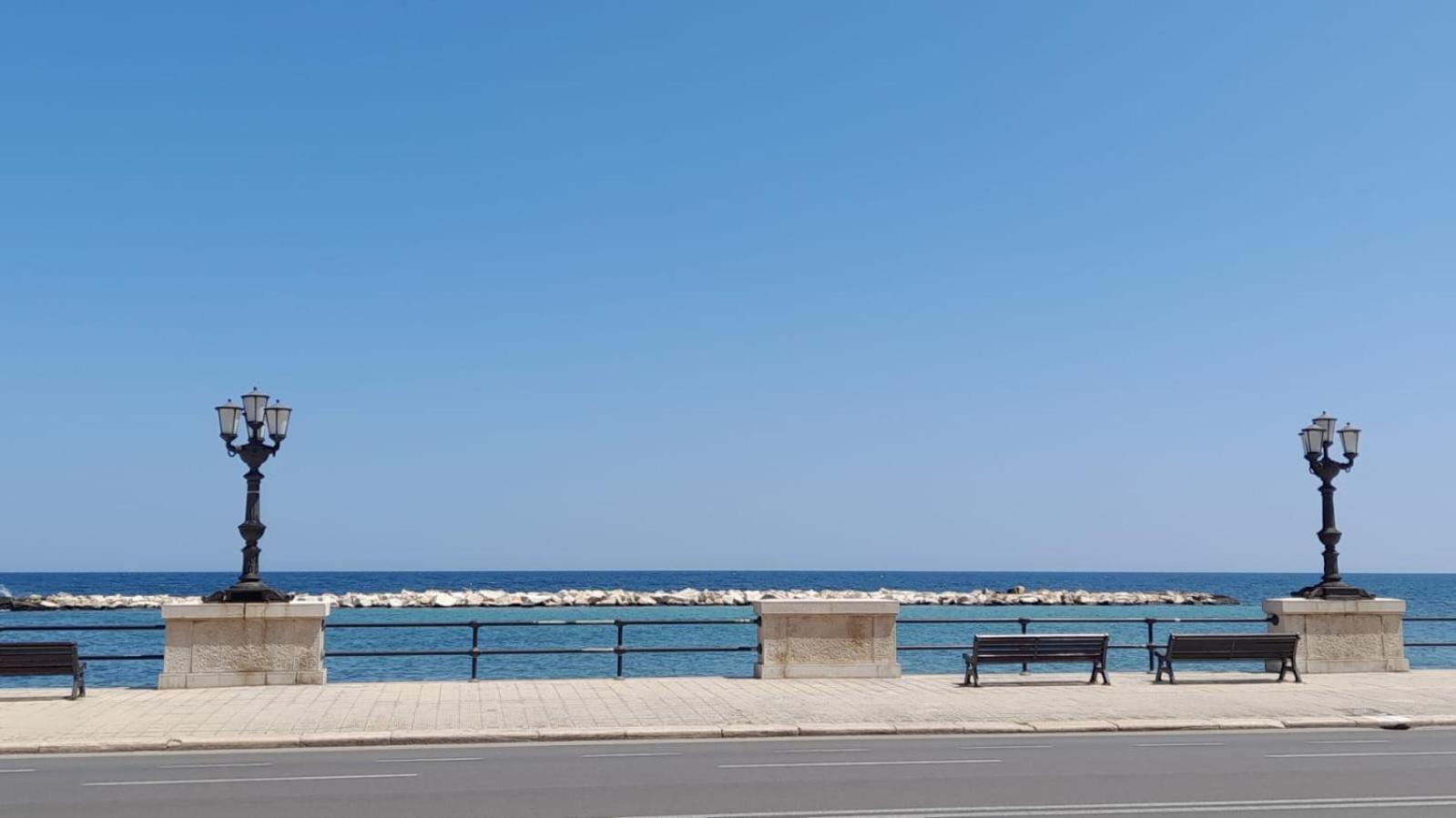 Sole Amare Guest House Bari Esterno foto